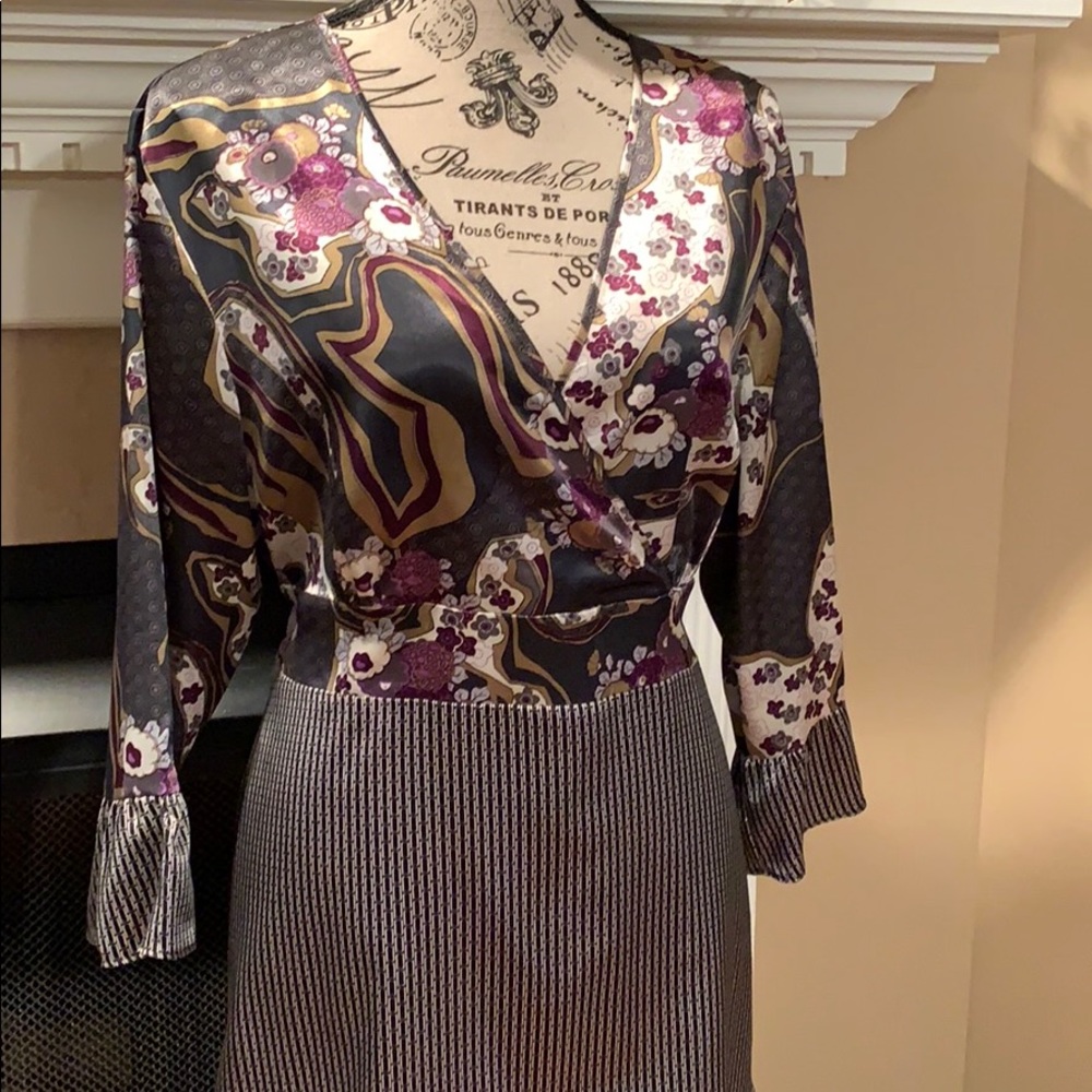 Tunic - Picture 3 of 5